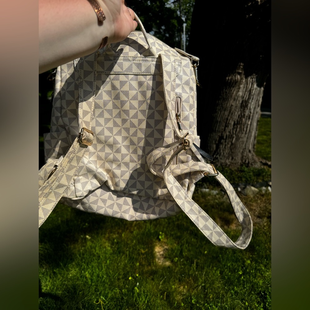 Stylish Geometric Patterned Convertible Backpack … - image 3